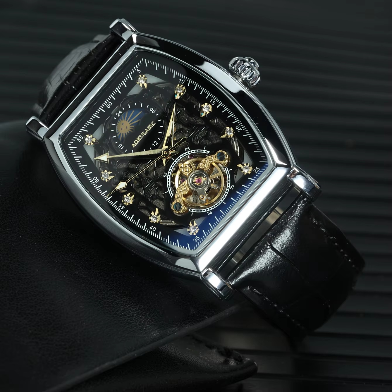 Luxurious Barrel-Shaped Men's  - Luxury Watch Class ulasan dan harga
