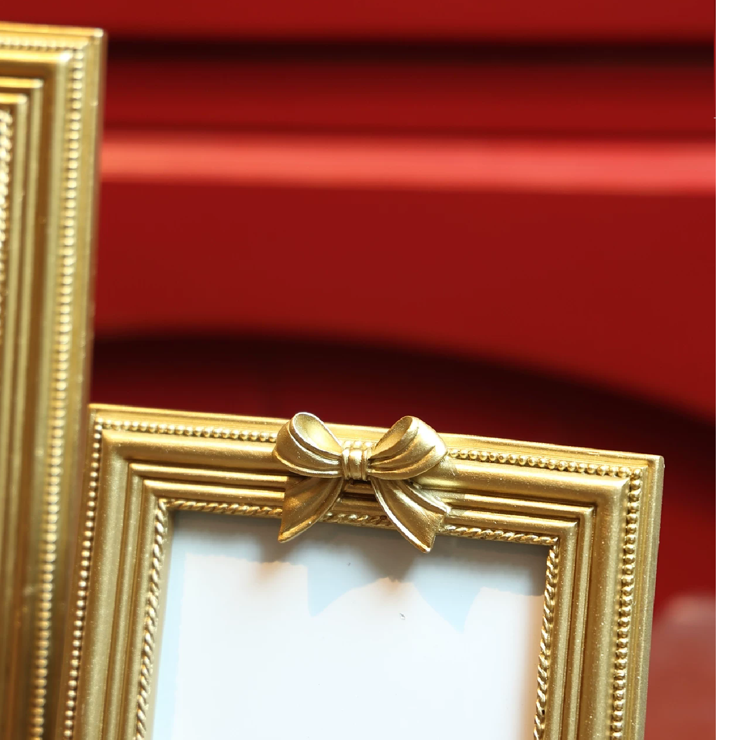 Retro golden bow frame, decora - Luxury Watch Photo ulasan dan harga