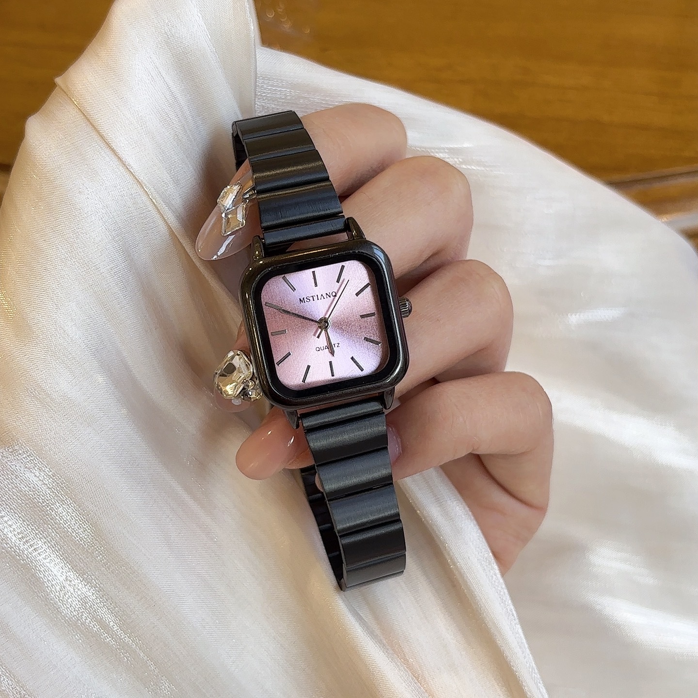 Hot Sale Brand Black Watch for - Luxury Watch Ladies ulasan dan harga